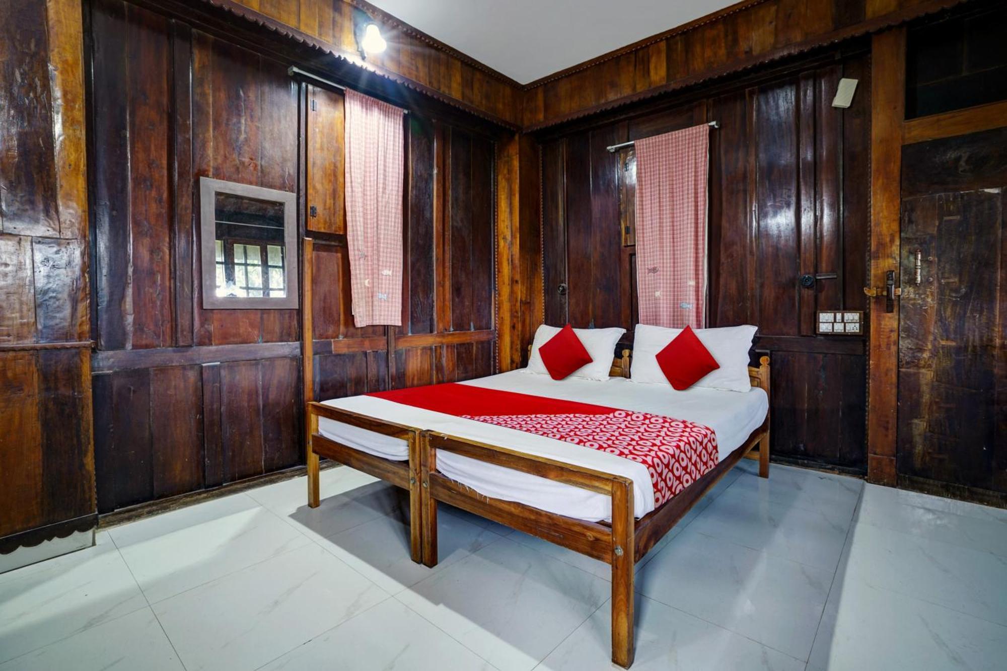 טקאדי Oyo Flagship Meadow View Inn מראה חיצוני תמונה