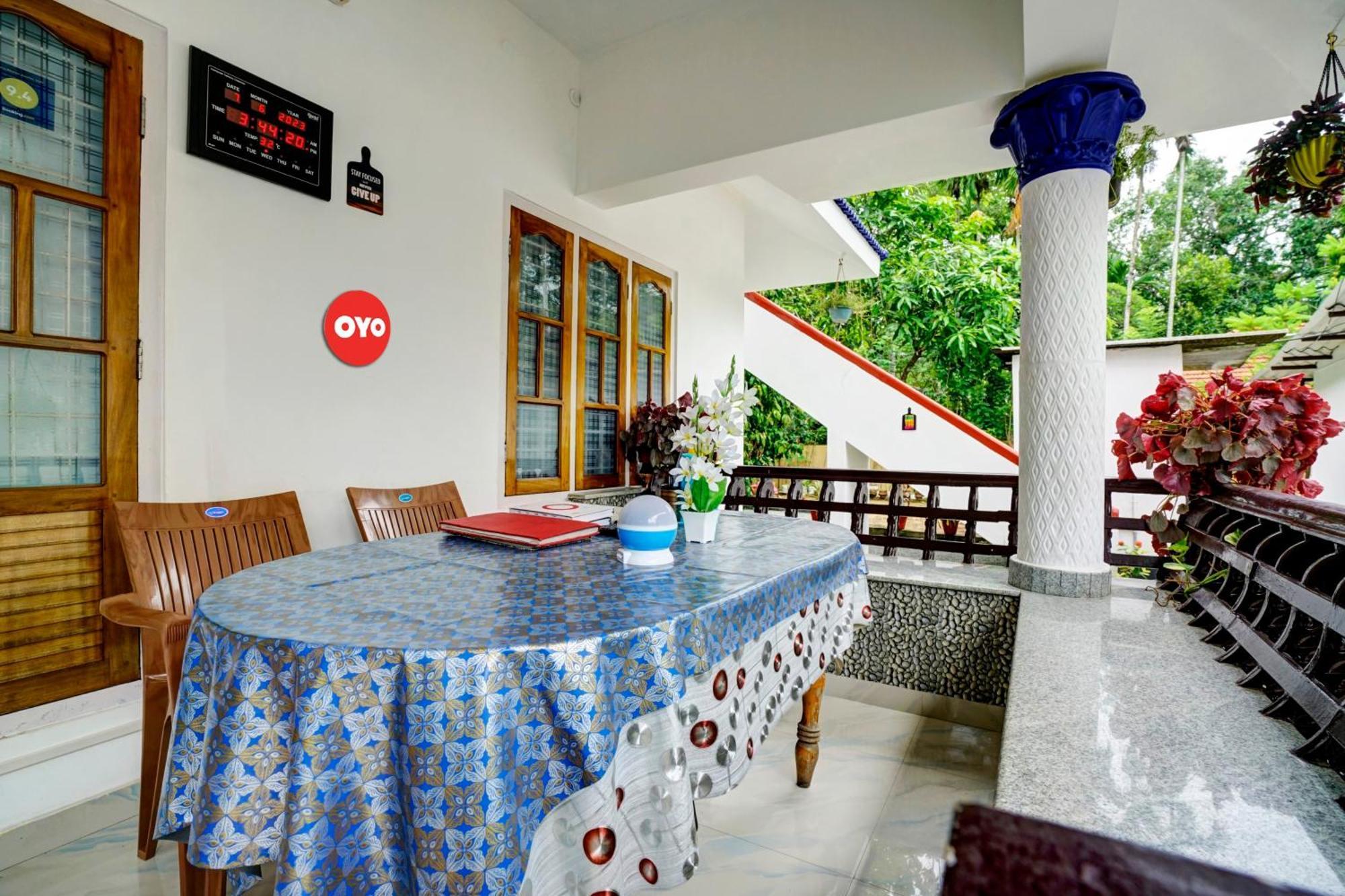 טקאדי Oyo Flagship Meadow View Inn מראה חיצוני תמונה