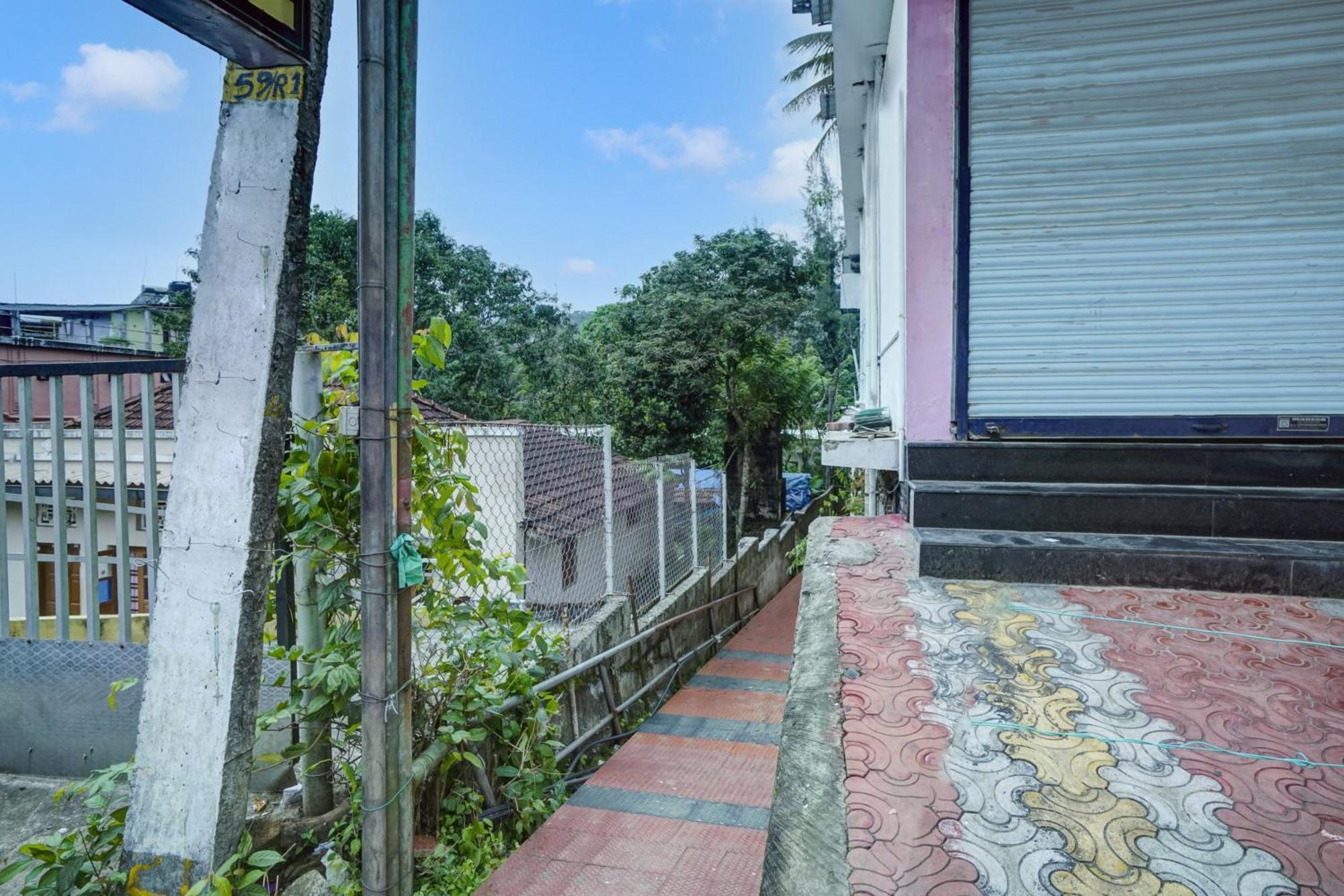 טקאדי Oyo Flagship Meadow View Inn מראה חיצוני תמונה